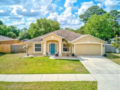 Home For Sale in Cocoa, Florida