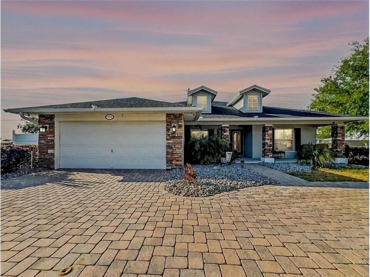 Picture of Home For Sale in Auburndale, Florida, United States