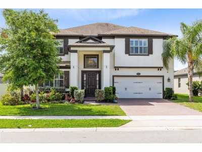 Home For Sale in Oviedo, Florida