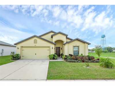 Home For Sale in Mascotte, Florida