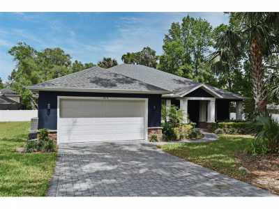 Home For Sale in Oviedo, Florida