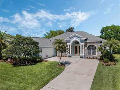Home For Sale in Winter Springs, Florida