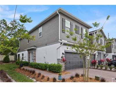 Home For Sale in Oviedo, Florida