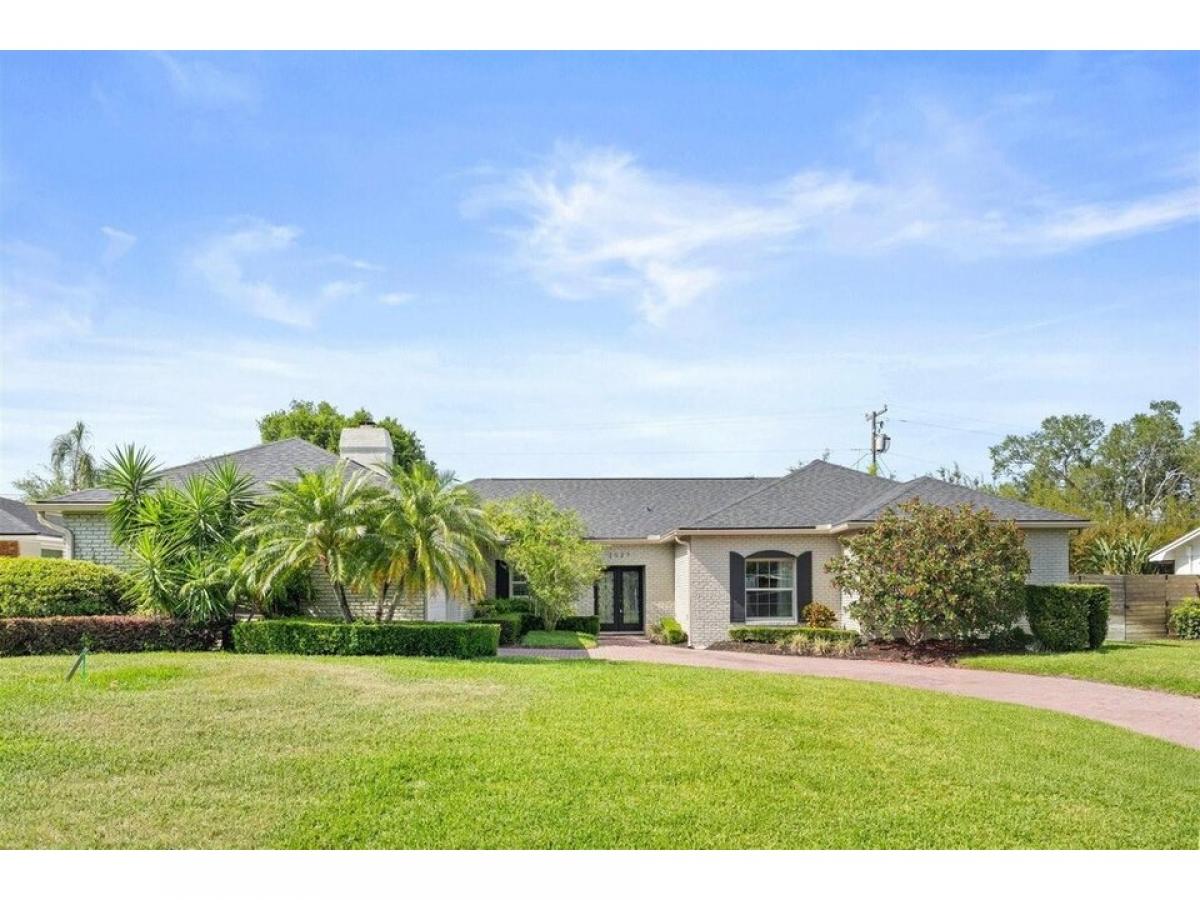 Picture of Home For Sale in Maitland, Florida, United States
