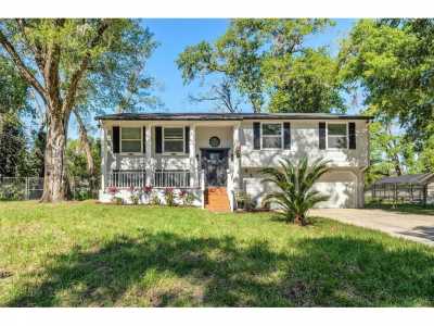 Home For Sale in Altamonte Springs, Florida