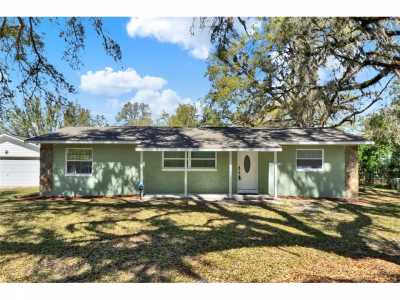 Home For Sale in Coleman, Florida