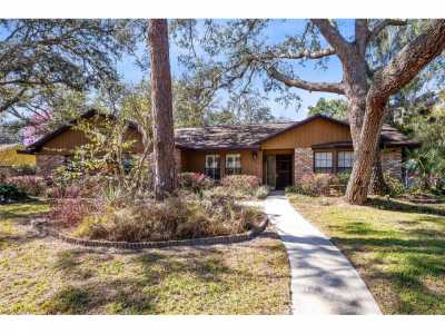 Home For Sale in Winter Springs, Florida