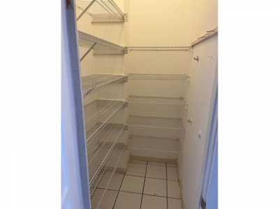 Home For Sale in Leesburg, Florida