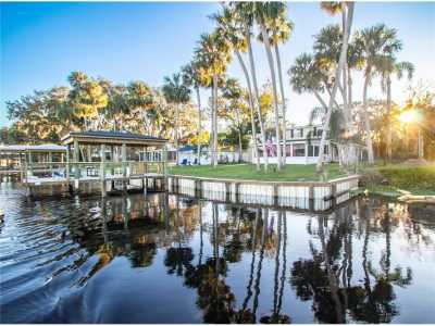 Home For Sale in Osteen, Florida