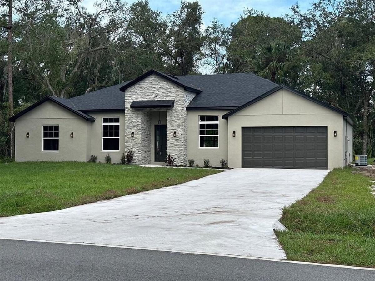 Picture of Home For Sale in Geneva, Florida, United States