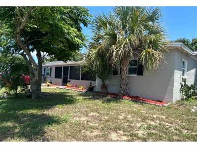 Home For Sale in Titusville, Florida