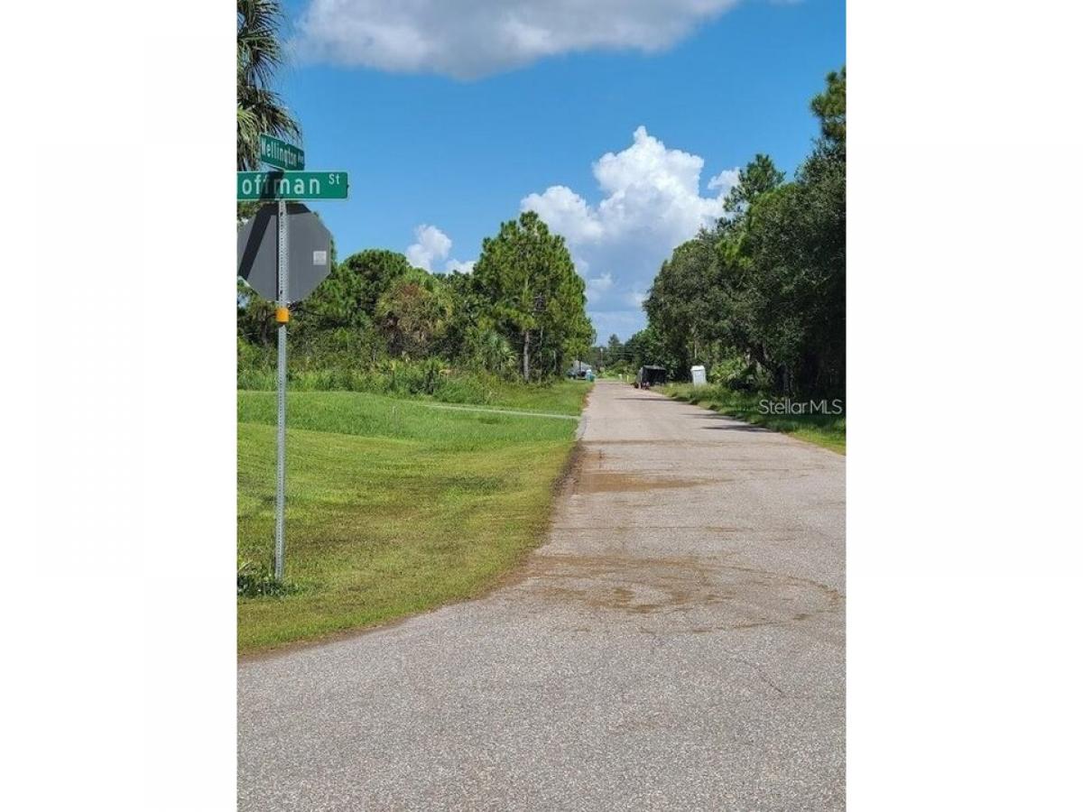 Picture of Residential Land For Sale in Port Charlotte, Florida, United States