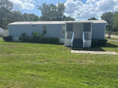 Home For Sale in Polk City, Florida