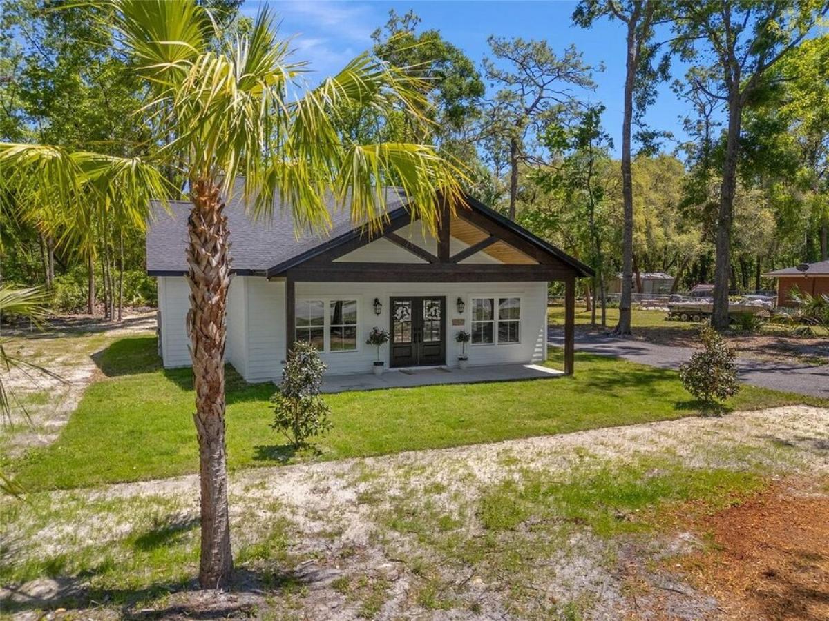 Picture of Home For Sale in Chiefland, Florida, United States