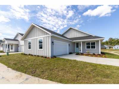 Home For Sale in Alachua, Florida