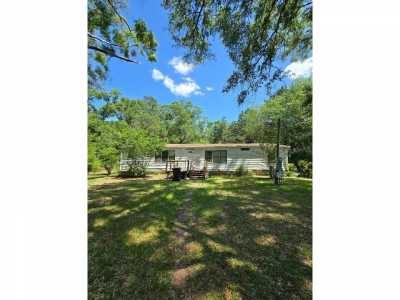 Home For Sale in Newberry, Florida