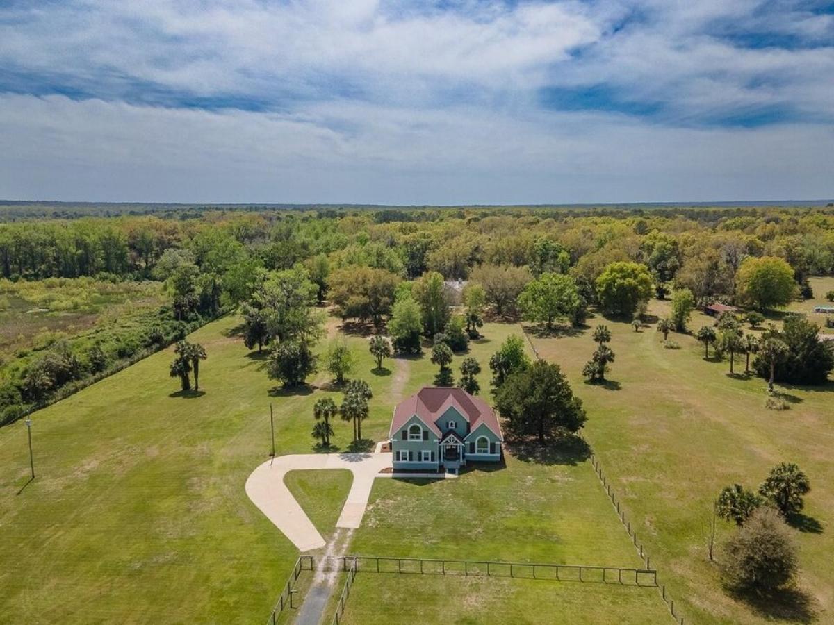 Picture of Home For Sale in Florahome, Florida, United States