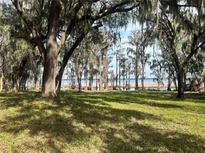 Home For Sale in Earleton, Florida