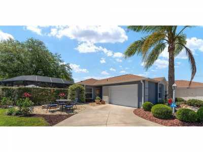 Home For Sale in Lady Lake, Florida
