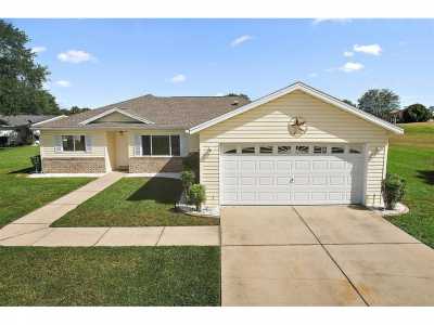 Home For Sale in Summerfield, Florida