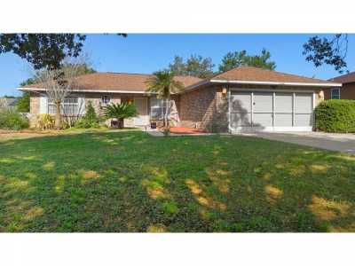 Home For Sale in Grand Island, Florida