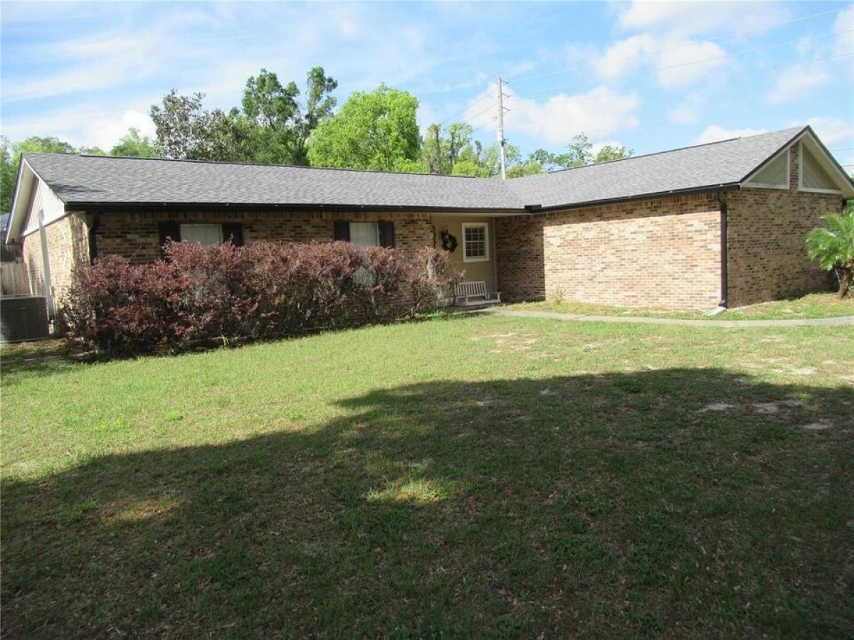 Picture of Home For Sale in Sorrento, Florida, United States