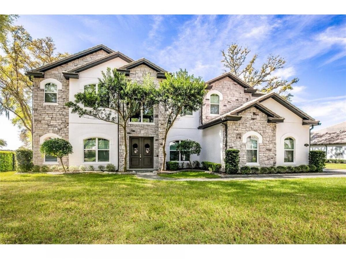 Picture of Home For Sale in Sorrento, Florida, United States