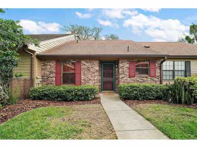 Home For Sale in Eustis, Florida