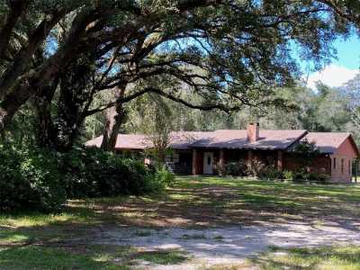Home For Sale in Lady Lake, Florida