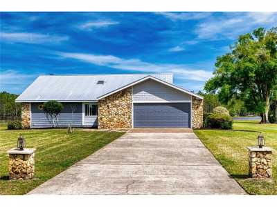 Home For Sale in Bunnell, Florida