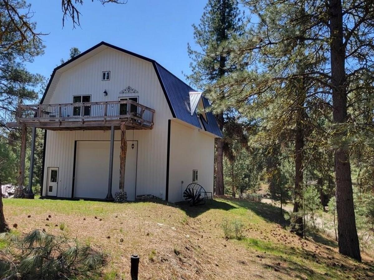 Picture of Home For Sale in Cascade, Idaho, United States