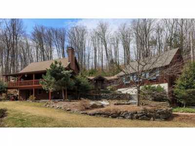 Home For Sale in New Boston, New Hampshire