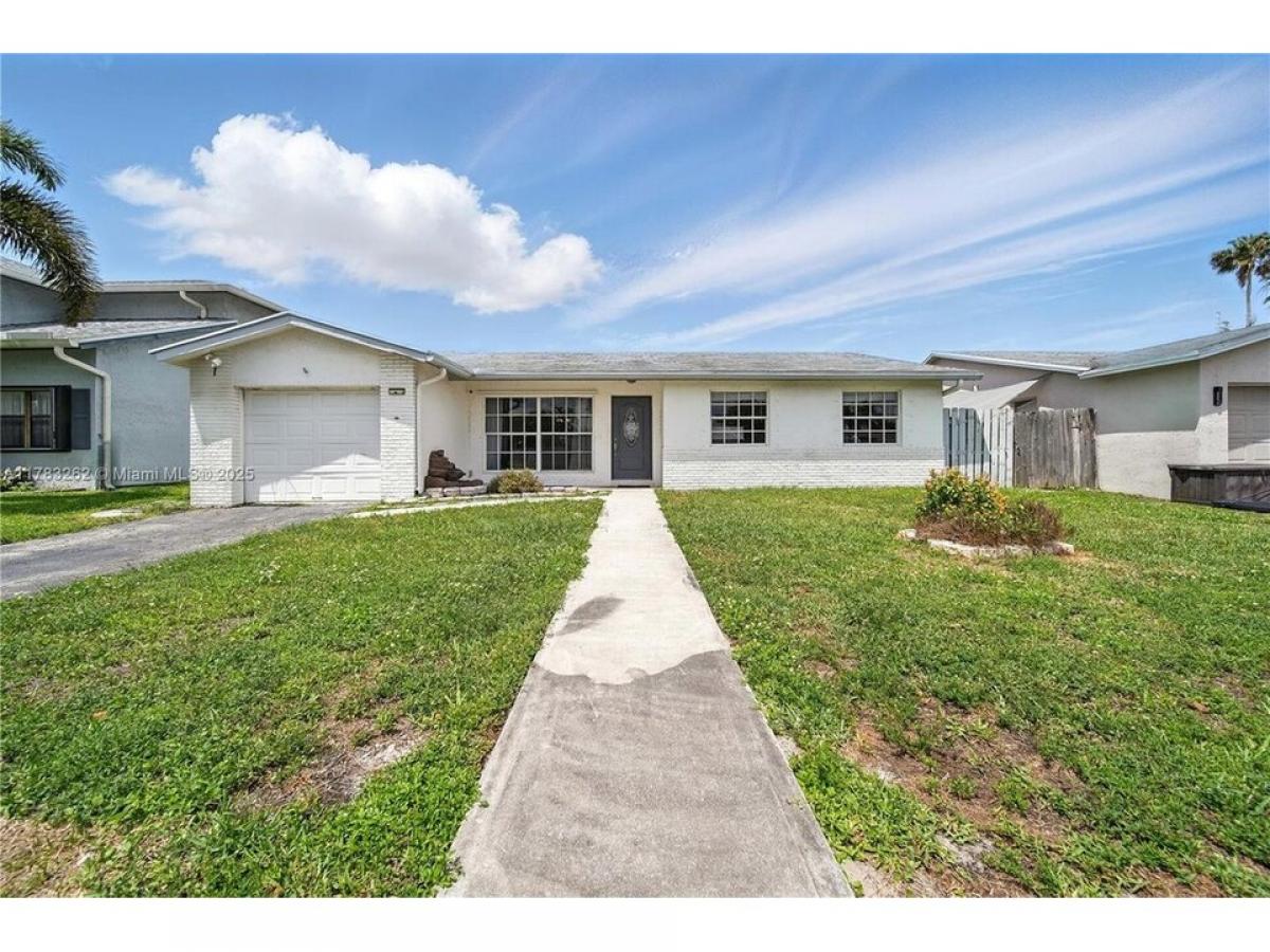 Picture of Home For Sale in Sunrise, Florida, United States