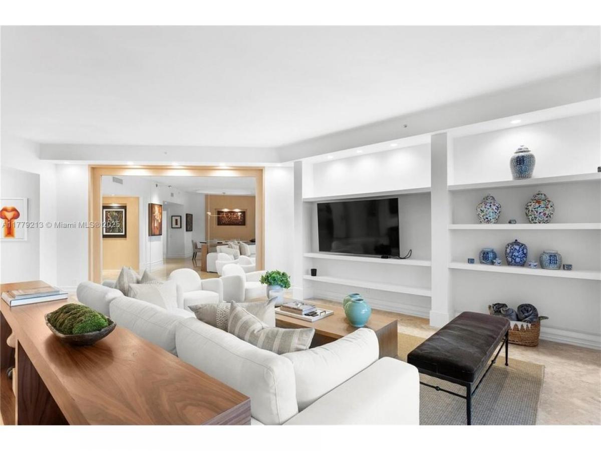 Picture of Home For Sale in Coral Gables, Florida, United States