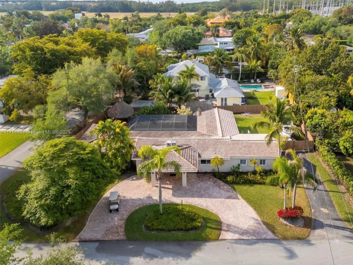 Picture of Home For Sale in Coral Gables, Florida, United States