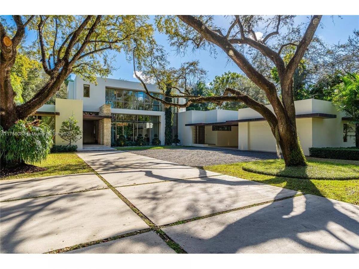 Picture of Home For Sale in Coral Gables, Florida, United States