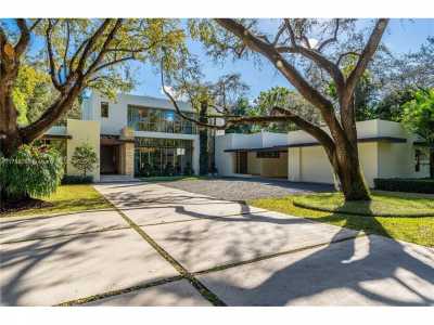 Home For Sale in Coral Gables, Florida