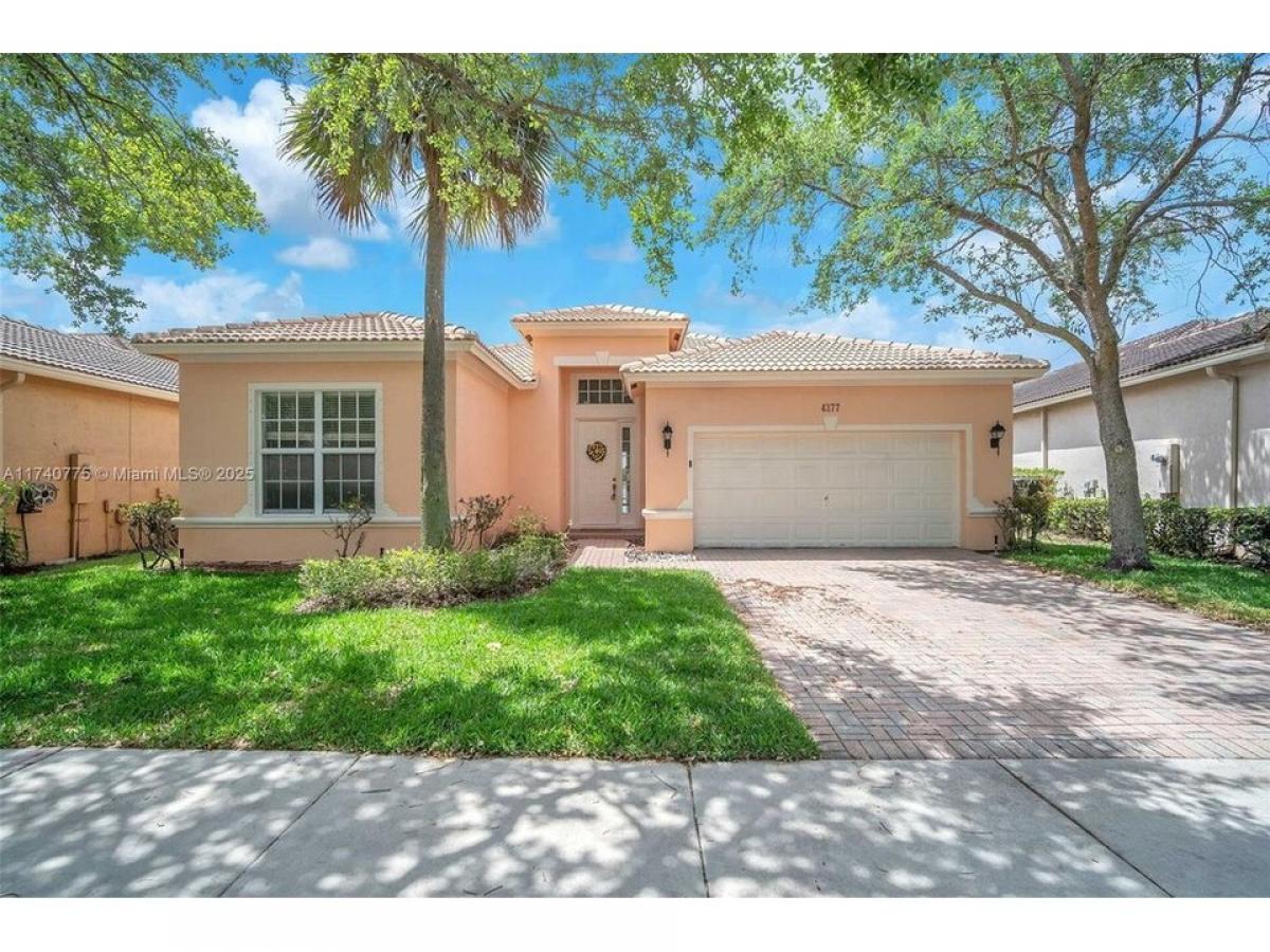 Picture of Home For Sale in Weston, Florida, United States