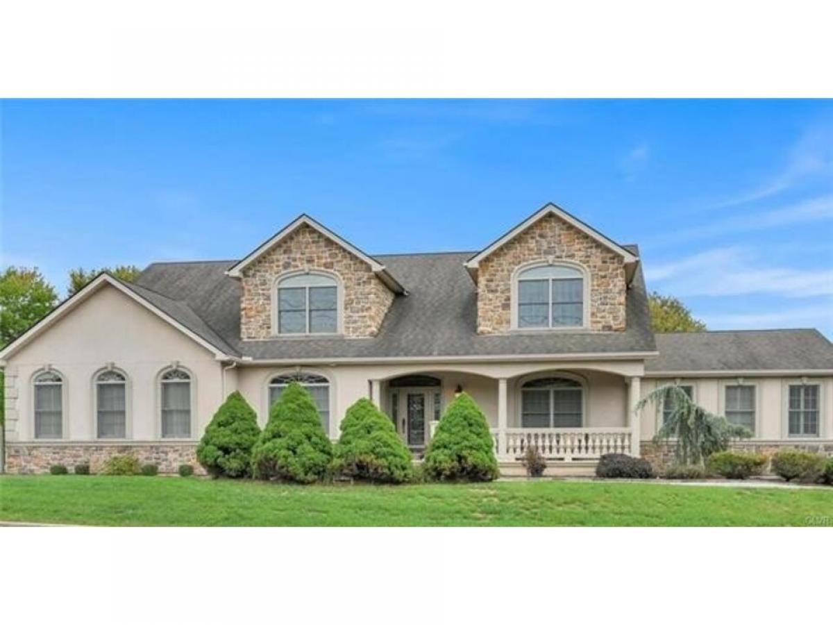 Picture of Home For Sale in Bangor, Pennsylvania, United States