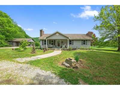 Home For Sale in Albany, Kentucky
