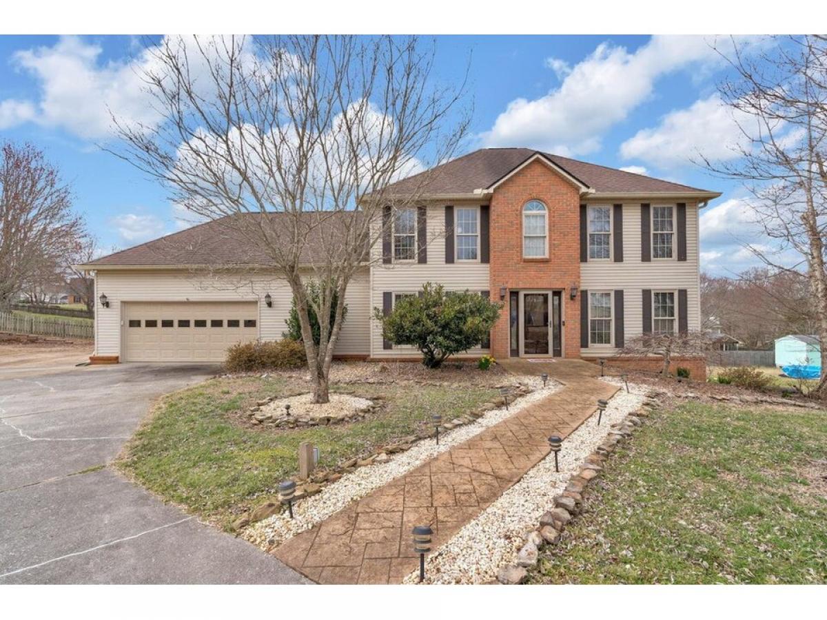 Picture of Home For Sale in Morristown, Tennessee, United States