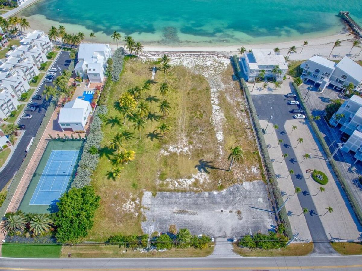 Picture of Residential Land For Sale in Key Colony, Florida, United States