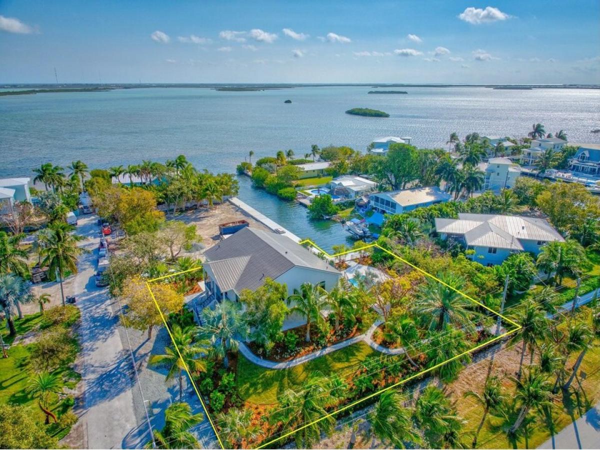 Picture of Home For Sale in Sugarloaf Key, Florida, United States