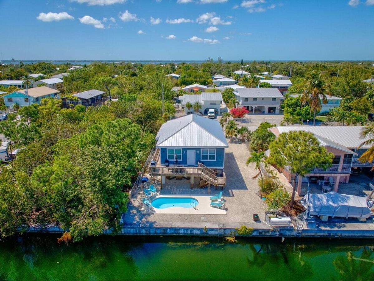 Picture of Home For Sale in Big Pine Key, Florida, United States
