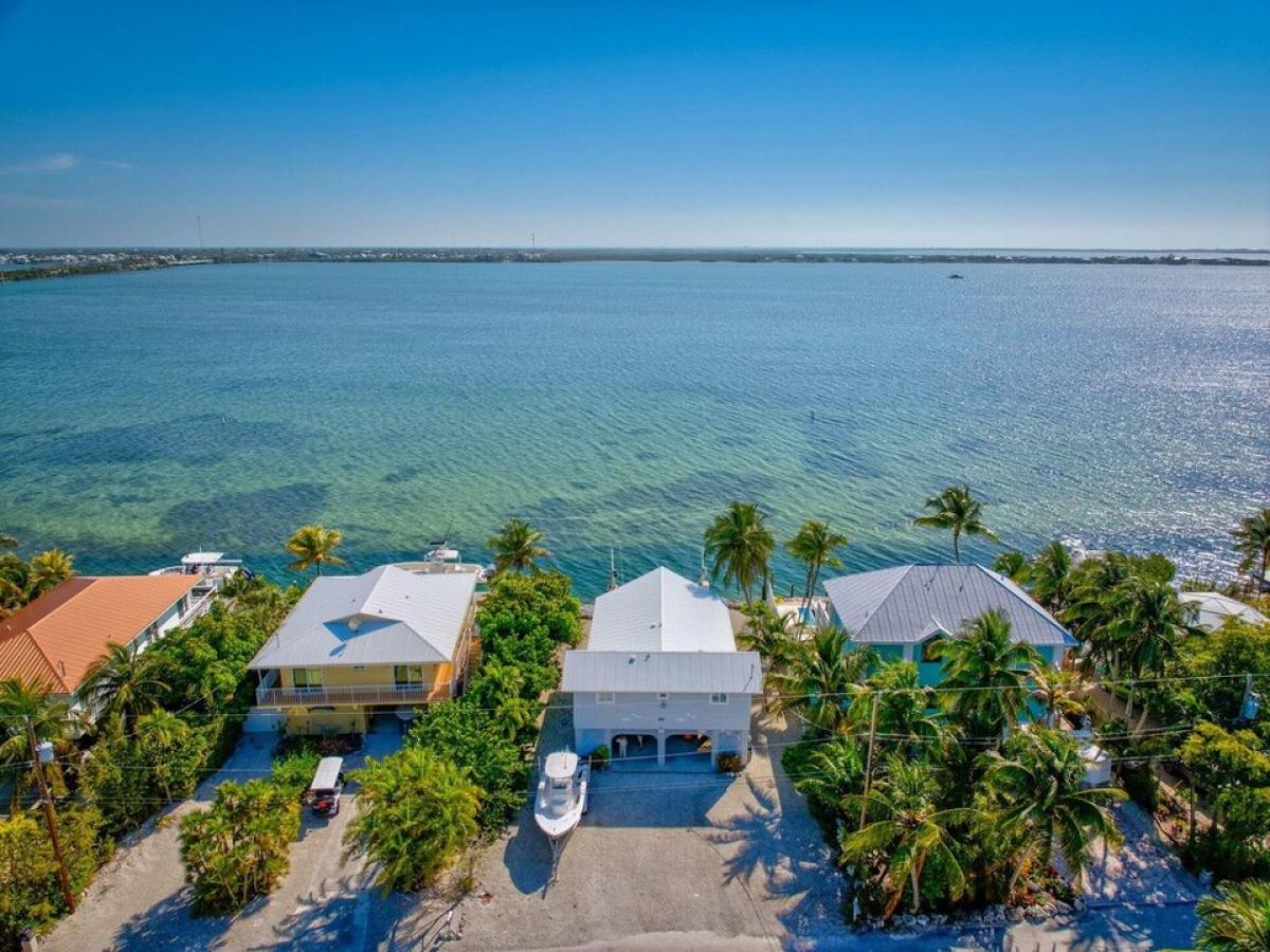 Picture of Home For Sale in Little Torch Key, Florida, United States