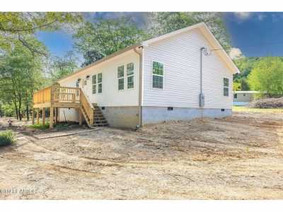 Home For Sale in Lenoir City, Tennessee