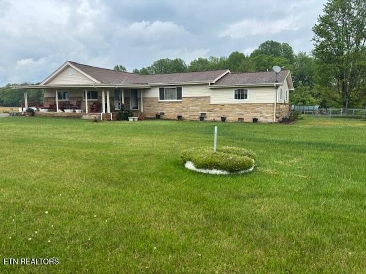 Picture of Home For Sale in Pikeville, Tennessee, United States