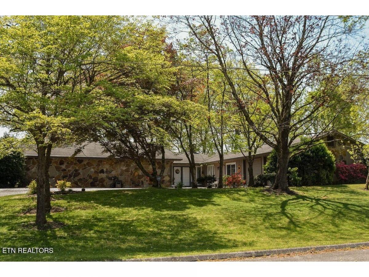 Picture of Home For Sale in Harriman, Tennessee, United States