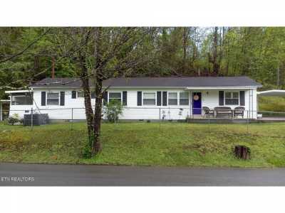 Home For Sale in Seymour, Tennessee
