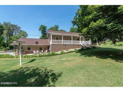 Home For Sale in Friendsville, Tennessee